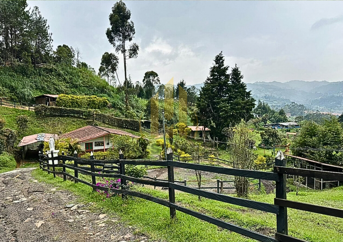 Finca en venta en La Charanga, Guarne, 200 m² · foto 8 de 16