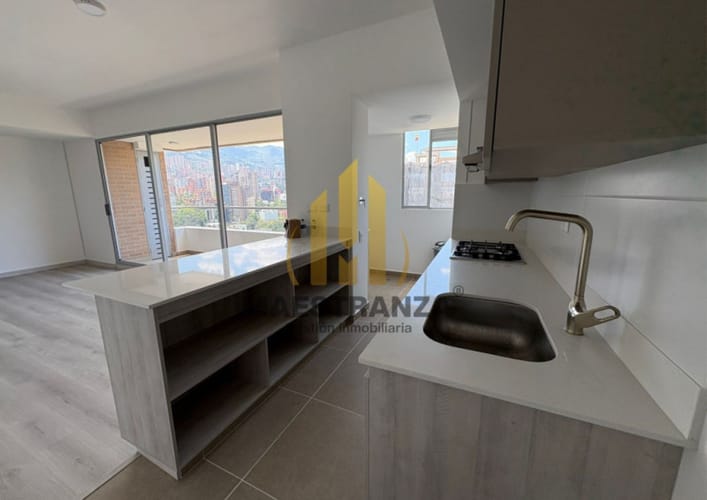 Apartamento de 3 alcobas en arriendo en Villa Carlota, Medellín, 100 m² · foto 2 de 13