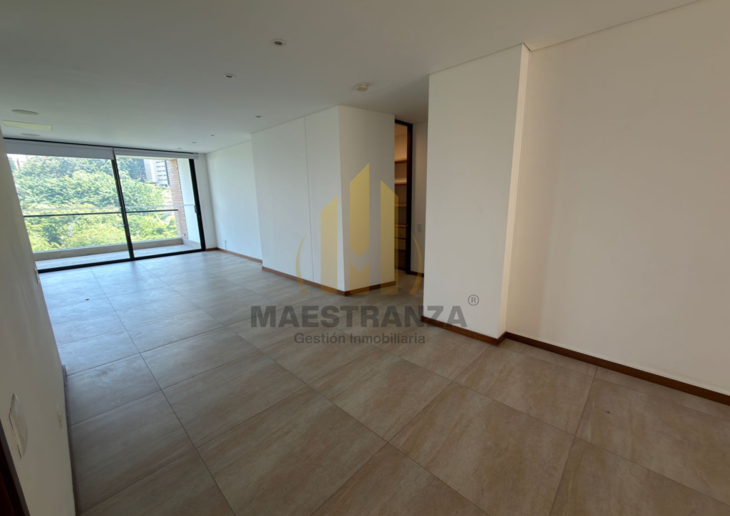 Apartamento en arriendo en El Poblado, Medellín · foto 3 de 24