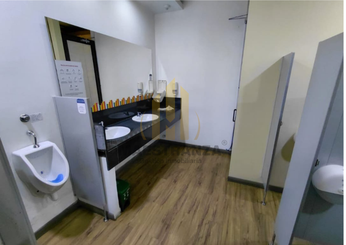 Oficina en arriendo en La Esmeralda, Itagüí, 681 m² · foto 8 de 8
