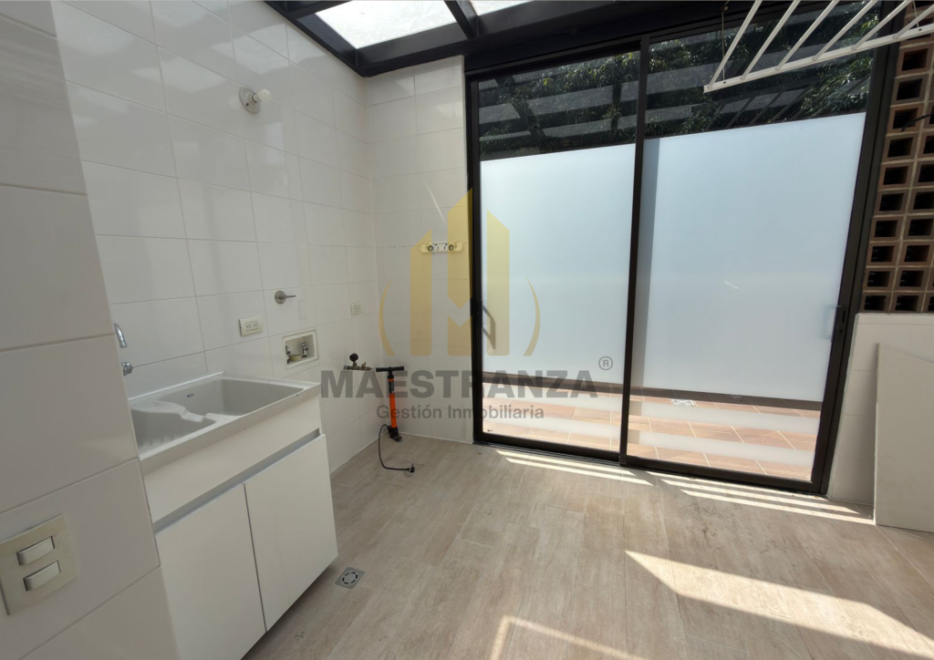 Apartamento en arriendo en El Poblado, Medellín · foto 14 de 24
