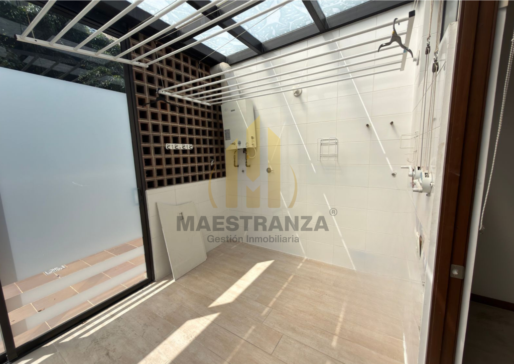Apartamento en arriendo en El Poblado, Medellín · foto 15 de 24