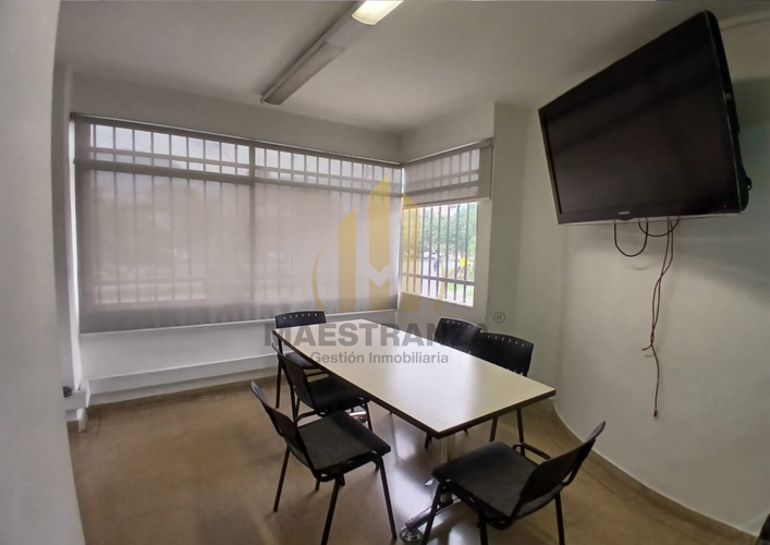 Oficina en arriendo en Las Vegas, Itagüí, 233 m² · foto 3 de 12
