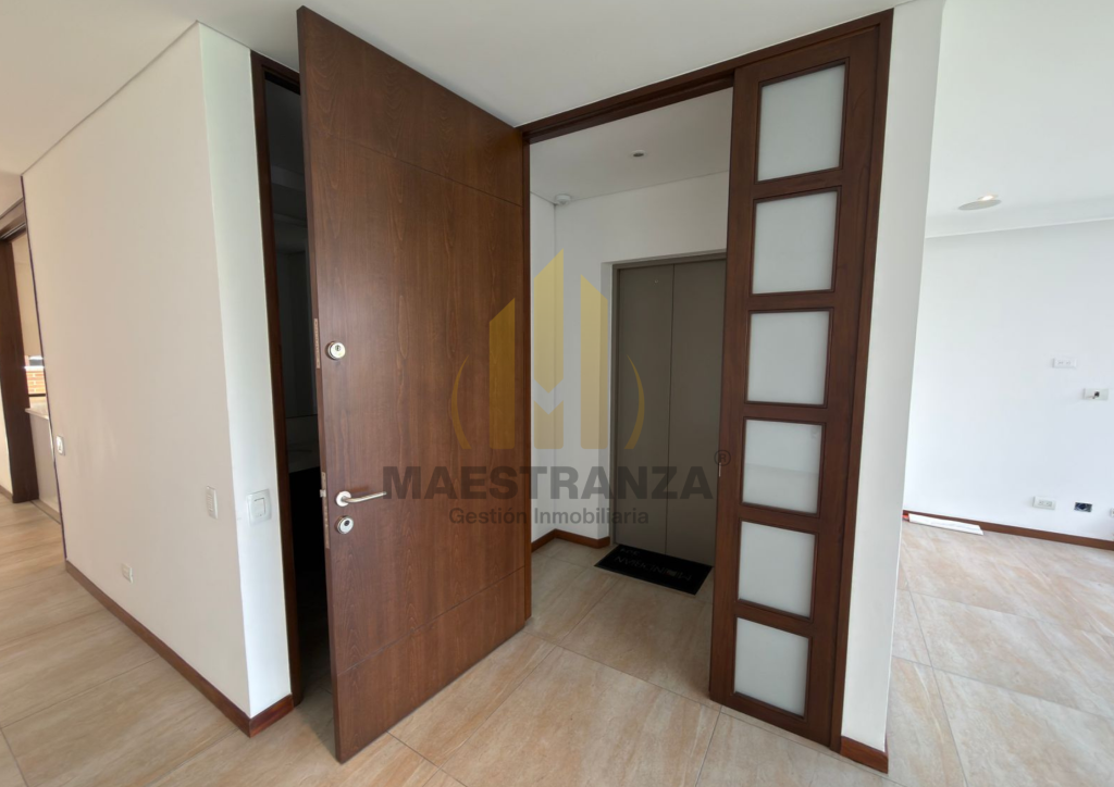 Apartamento en arriendo en El Poblado, Medellín · foto 16 de 24