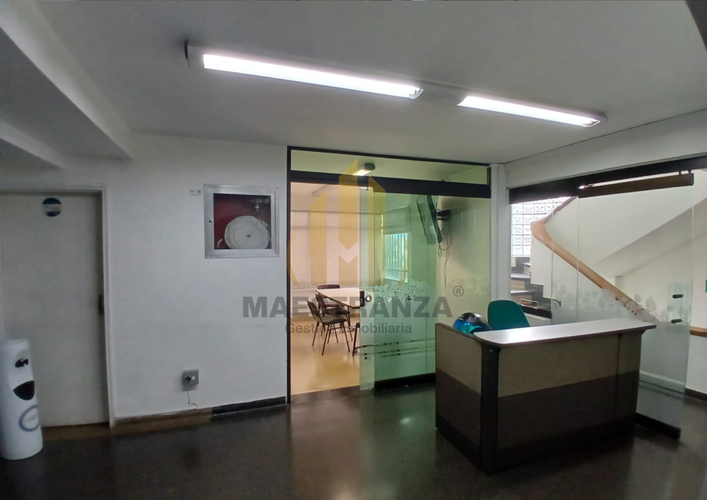 Oficina en arriendo en Las Vegas, Itagüí, 233 m² · foto 4 de 12
