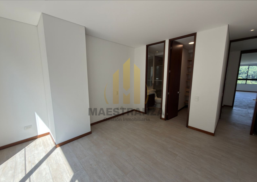 Apartamento en arriendo en El Poblado, Medellín · foto 19 de 24