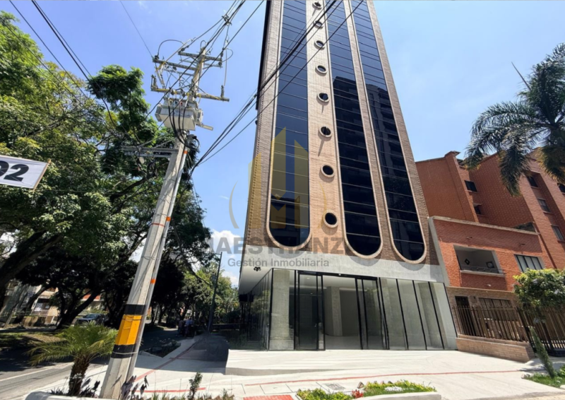 20BR Building in Laureles (800 m²) for Sale