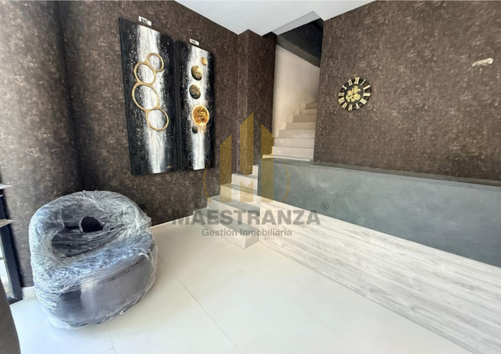 Edificio en venta en La Castellana, Medellín, 800 m² · foto 13 de 24