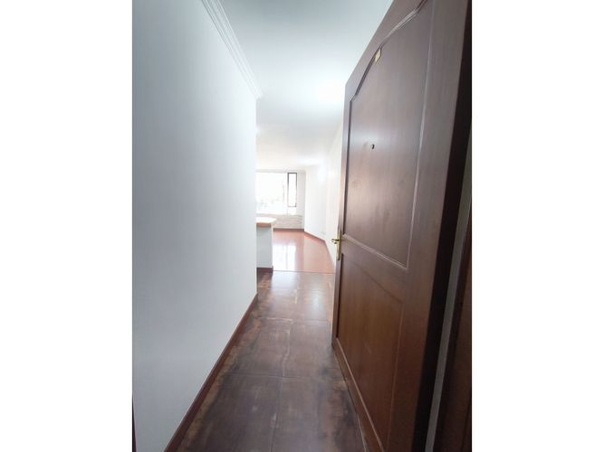 Apartaestudio en venta en El Contador, Bogotá, 40 m² · foto 2 de 24