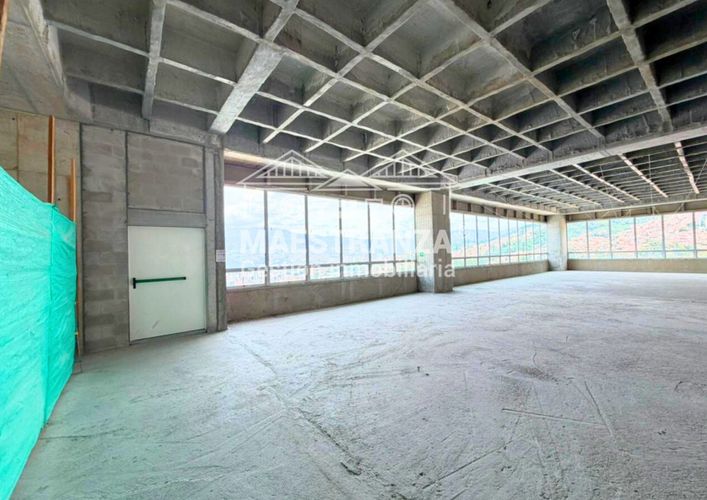 Local en arriendo en Urbanizacion Loyola, Medellín, 1020 m² · foto 6 de 10