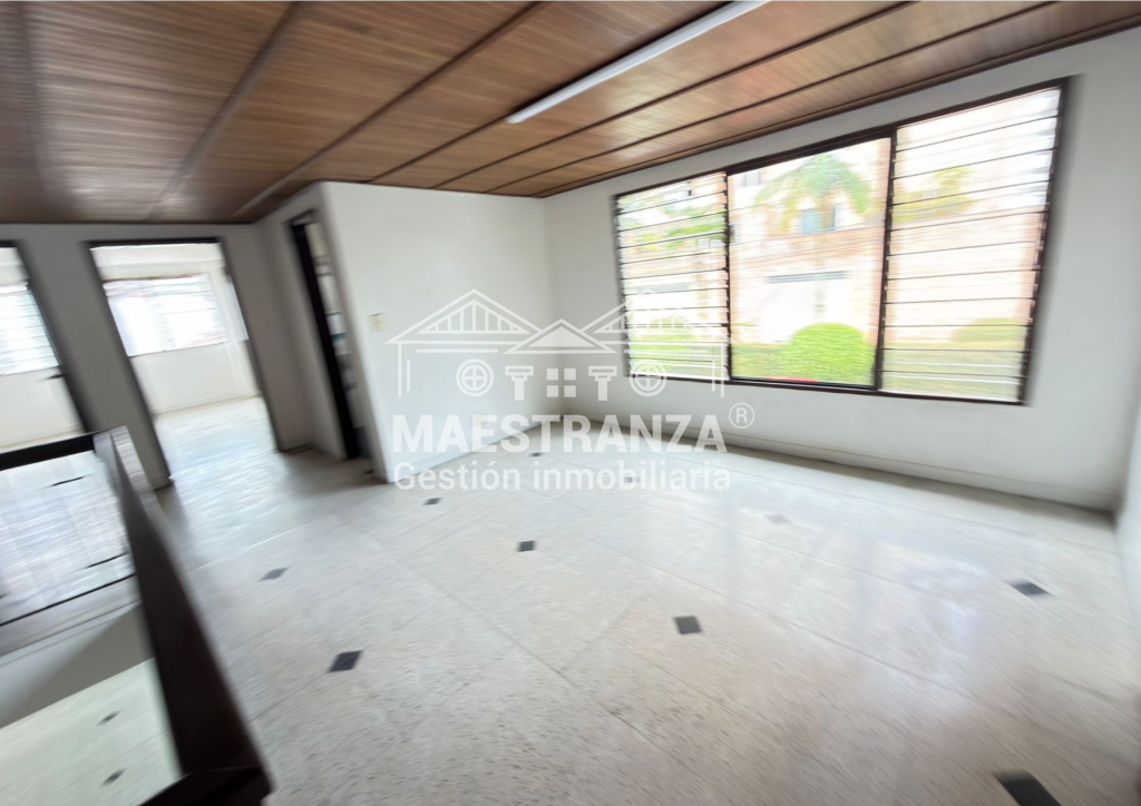 Casa en arriendo en Conquistadores, Medellín · foto 2 de 24