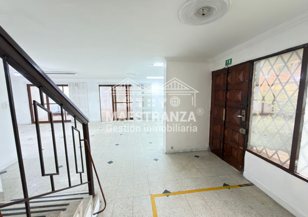 Casa en arriendo en Conquistadores, Medellín · foto 3 de 24