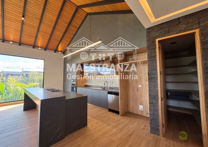 Casa de 4 alcobas en venta en Centro, Rionegro, 464 m² · foto 7 de 22
