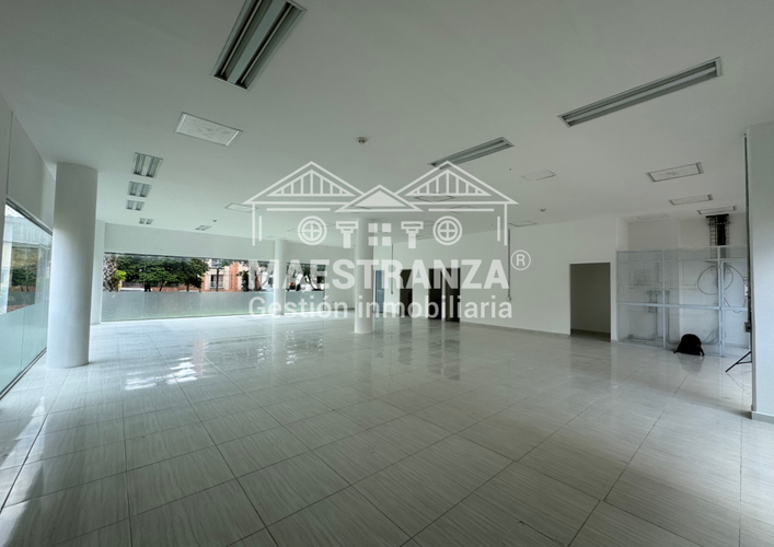 Local en venta en San Bernardo, Medellín, 188 m² · foto 2 de 16
