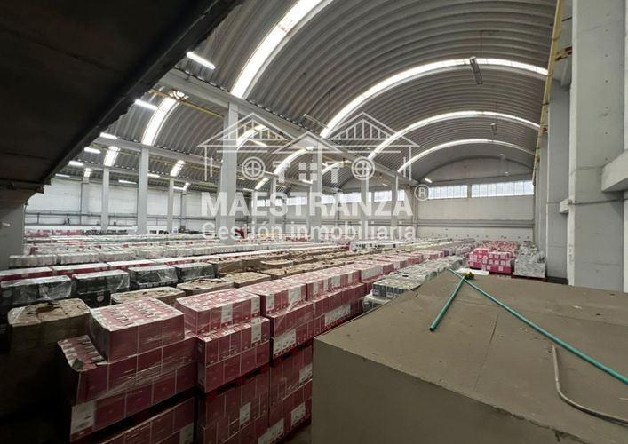 Bodega en arriendo en Pan De Azucar, Sabaneta, 1750 m² · foto 2 de 8