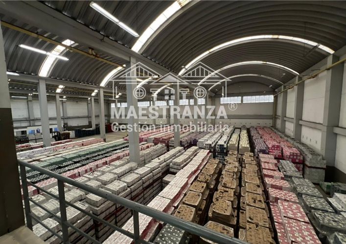 Bodega en arriendo en Pan De Azucar, Sabaneta, 1750 m² · foto 3 de 8