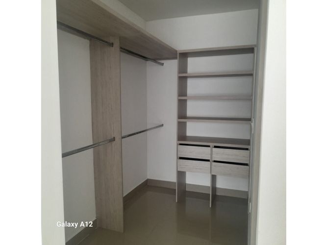 Apartamento en venta en El Country, Cartagena · foto 7 de 13