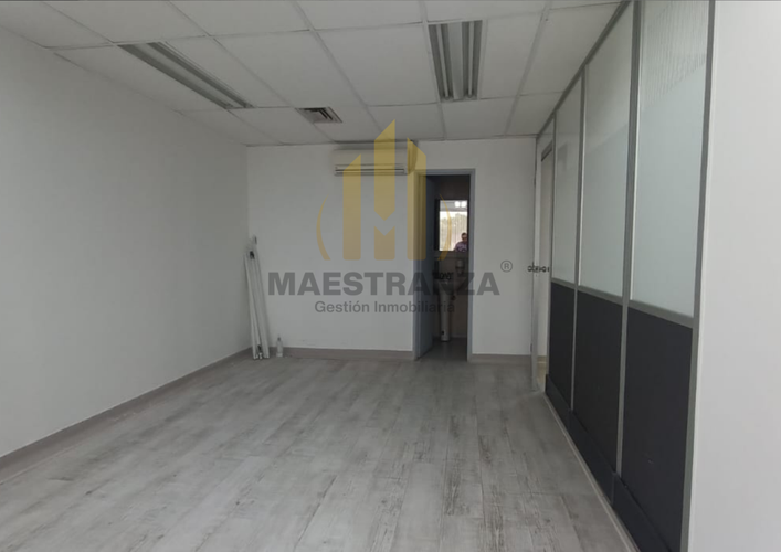 Oficina en arriendo en Patio Bonito, Medellín, 140 m² · foto 5 de 10