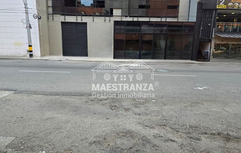 Edificio en arriendo en Perpetuo Socorro, Medellín, 3000 m² · foto 2 de 21