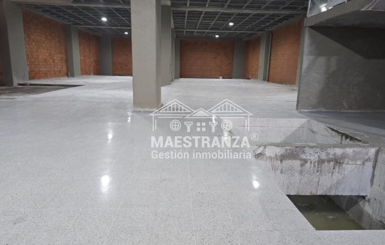 Edificio en arriendo en Perpetuo Socorro, Medellín, 3000 m² · foto 11 de 21