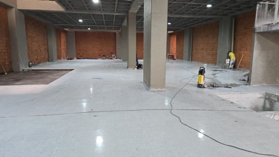 Edificio en arriendo en Perpetuo Socorro, Medellín, 3000 m² · foto 21 de 21