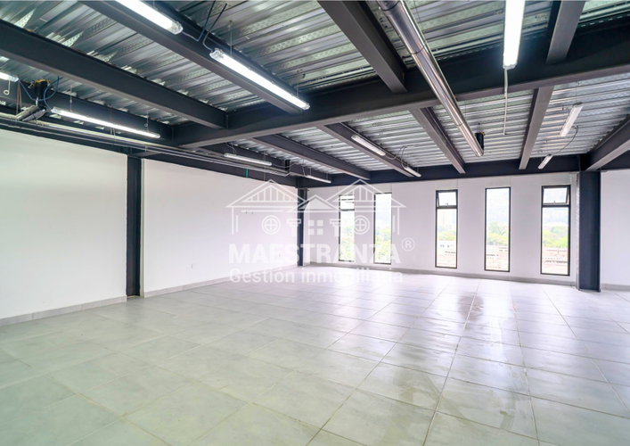 Oficina en arriendo en Belén, Medellín, 200 m² · foto 3 de 8