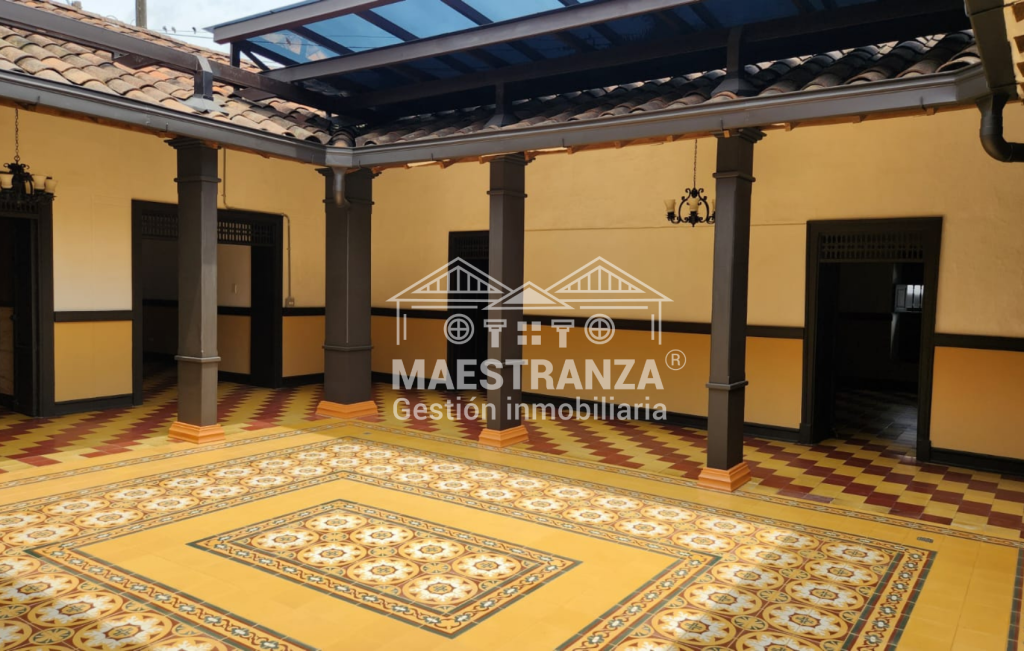 House in Los naranjos (400 m²) - 2