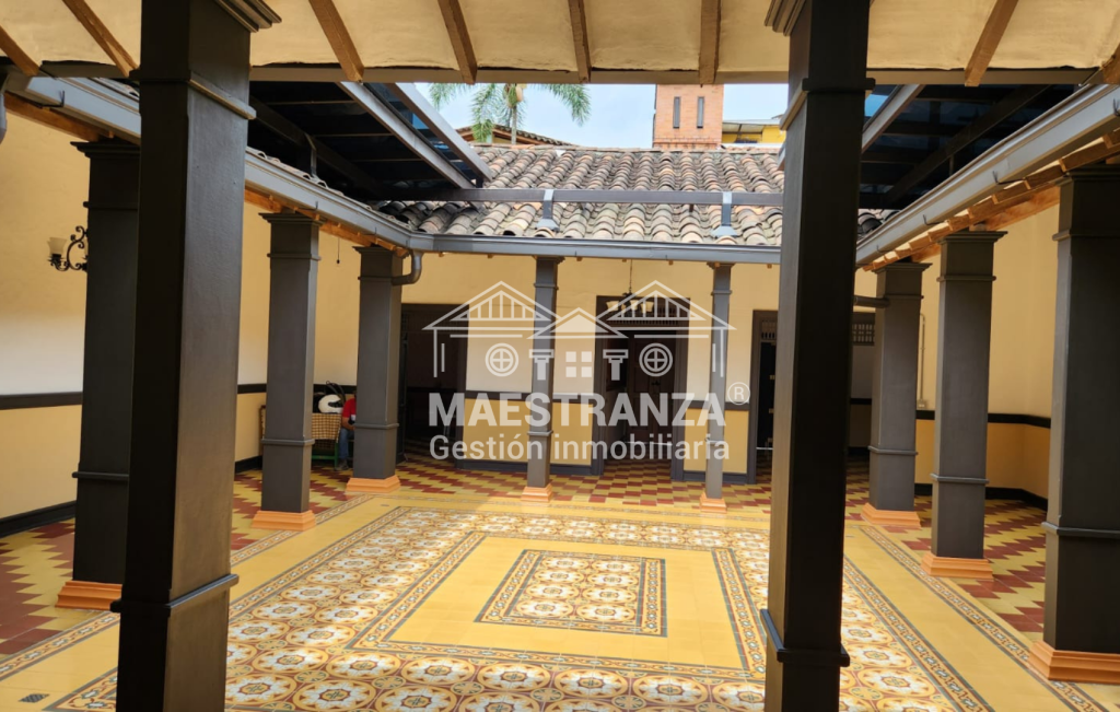 House in Los naranjos (400 m²) - 3