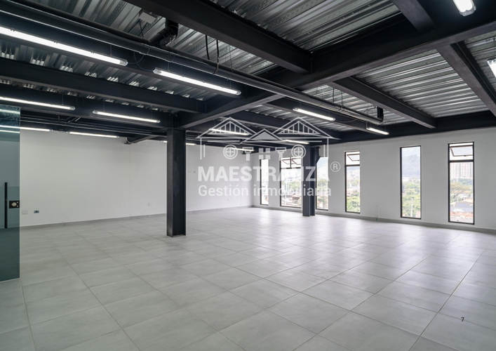 Oficina en arriendo en Belén, Medellín, 200 m² · foto 7 de 8