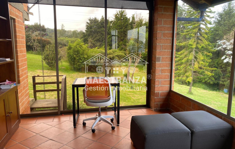 Casa de 5 alcobas en venta en Santa Elena, Medellín, 250 m² · foto 6 de 15
