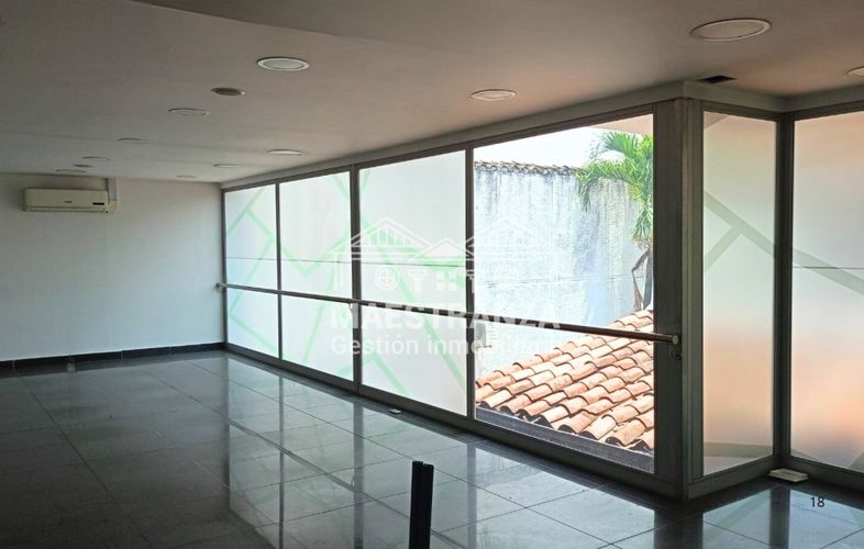 Local en arriendo en La Floresta, Medellín, 600 m² · foto 18 de 24