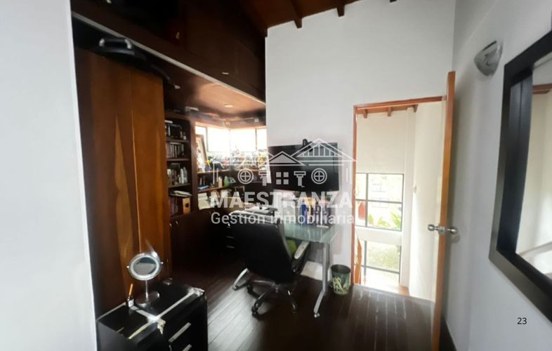 Casa de 5 alcobas en venta en Los Naranjos, Medellín, 300 m² · foto 24 de 24