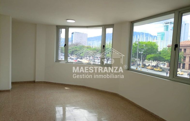 Oficina en arriendo en Guayaquil, Medellín, 252 m² · foto 2 de 24