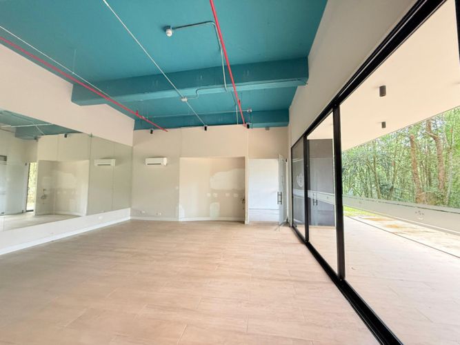 Oficina en venta en Las Palmas, Medellín, 240 m² · foto 3 de 12