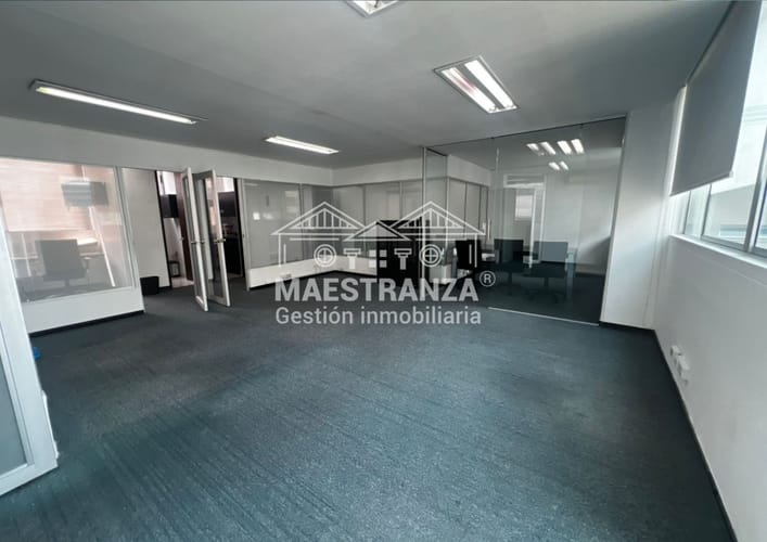 Oficina en arriendo en Los Balsos, Medellín, 87 m² · foto 6 de 12