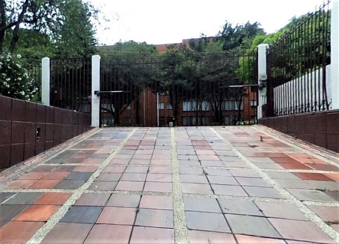 Casa de 5 alcobas en arriendo en Unicentro Bogotá, Bogotá, 752 m² · foto 5 de 24