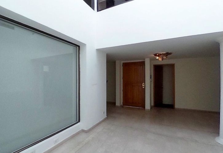 Casa de 5 alcobas en arriendo en Unicentro Bogotá, Bogotá, 752 m² · foto 19 de 24