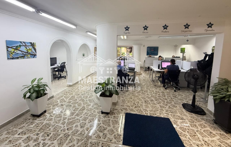 Oficina en venta en Belén Miravalle, Medellín, 350 m² · foto 3 de 24