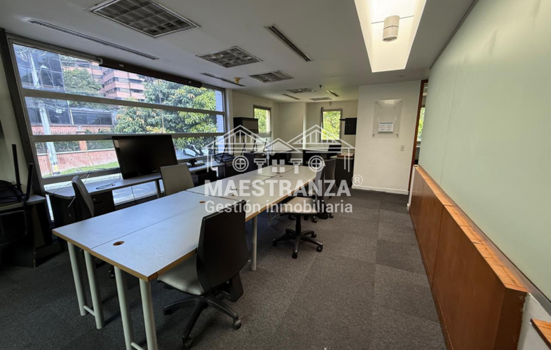 Local en venta en Castropol, Medellín, 597 m² · foto 20 de 24