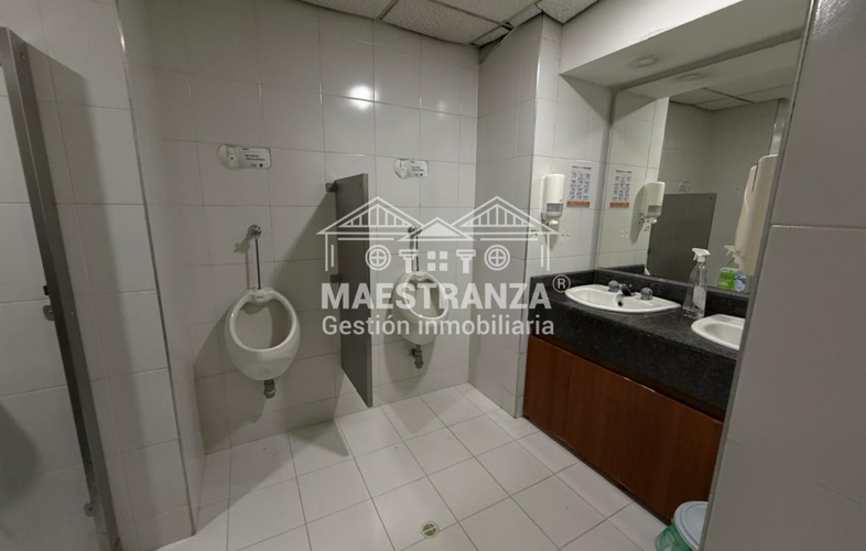 Local en venta en Castropol, Medellín, 597 m² · foto 23 de 24