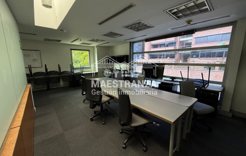 Local en venta en Castropol, Medellín, 597 m² · foto 24 de 24