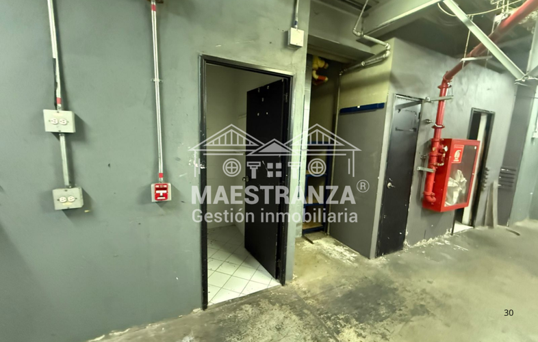 Edificio en arriendo en Conquistadores, Medellín, 2000 m² · foto 17 de 24