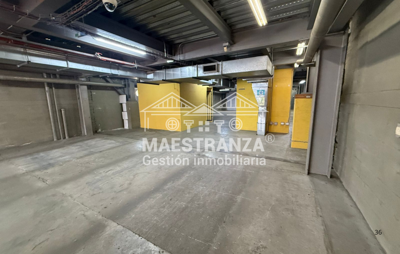 Edificio en arriendo en Conquistadores, Medellín, 2000 m² · foto 23 de 24