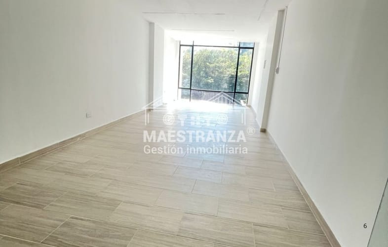 Local en arriendo en La Aguacatala, Medellín, 35 m² · foto 2 de 8