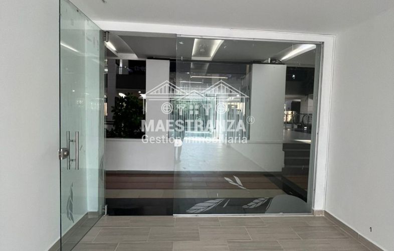 Local en arriendo en La Aguacatala, Medellín, 35 m² · foto 4 de 8