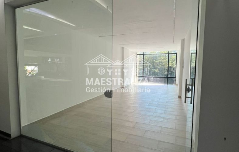 Local en arriendo en La Aguacatala, Medellín, 35 m² · foto 6 de 8