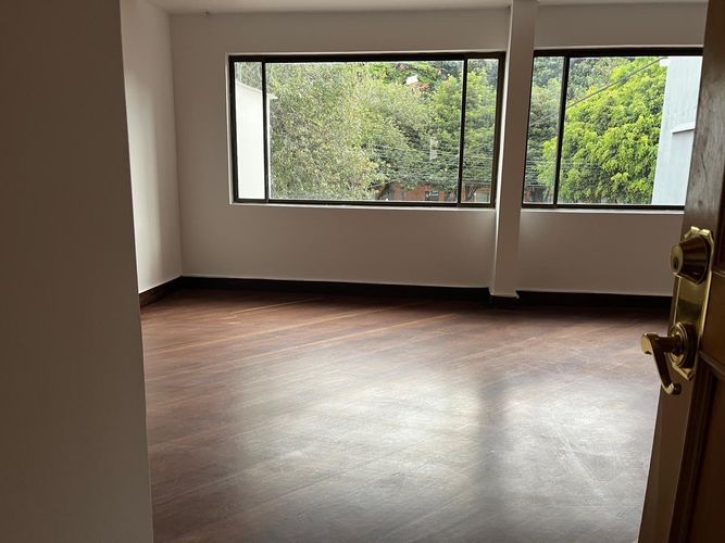 Casa de 5 alcobas en arriendo en Unicentro Bogotá, Bogotá, 752 m² · foto 24 de 24