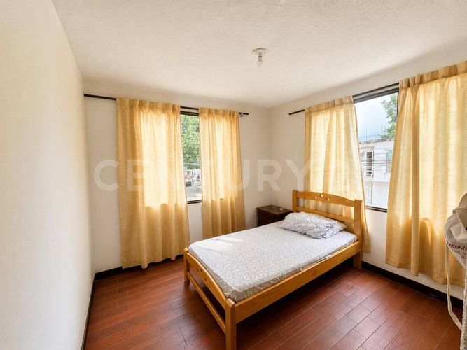 Apartamento de 11 alcobas en venta en Popular, Cali, 233 m² · foto 2 de 4