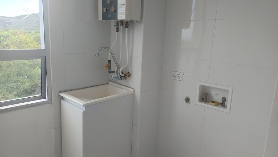 Apartamento de 3 alcobas en venta en Miraflores, Girardot, 97 m² · foto 16 de 24