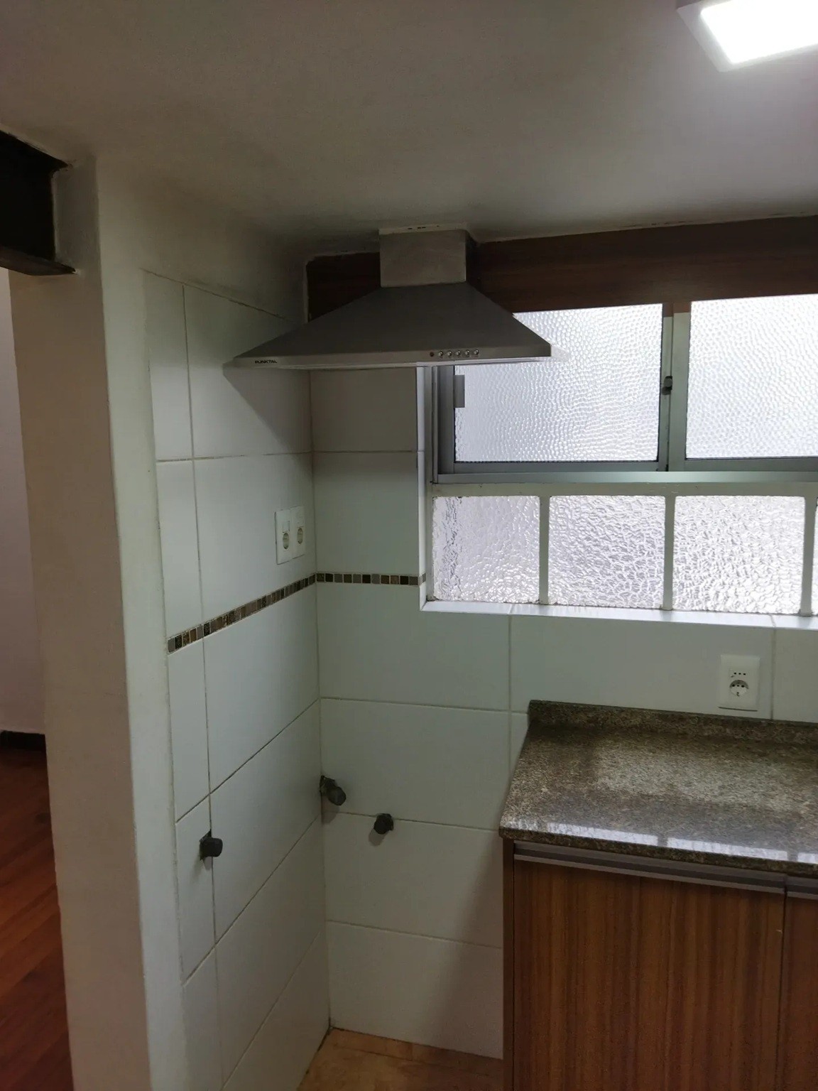 ALQUILER EN EL CENTRO DE 1 DORMITORIO, PISO 3 POR ASCENSOR, CONTRA FRENTE, GASTOS COMUNES BAJOS · Foto 6